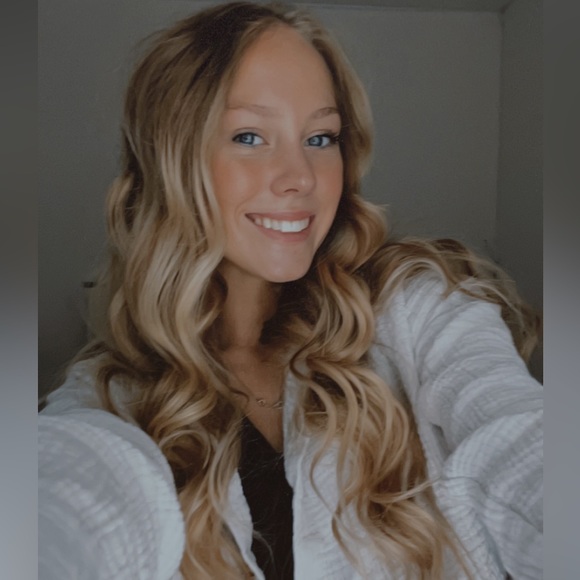 Meet your Posher, Avery - Picture 2 of 5